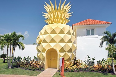 Độc lạ khách sạn hình... trái dứa