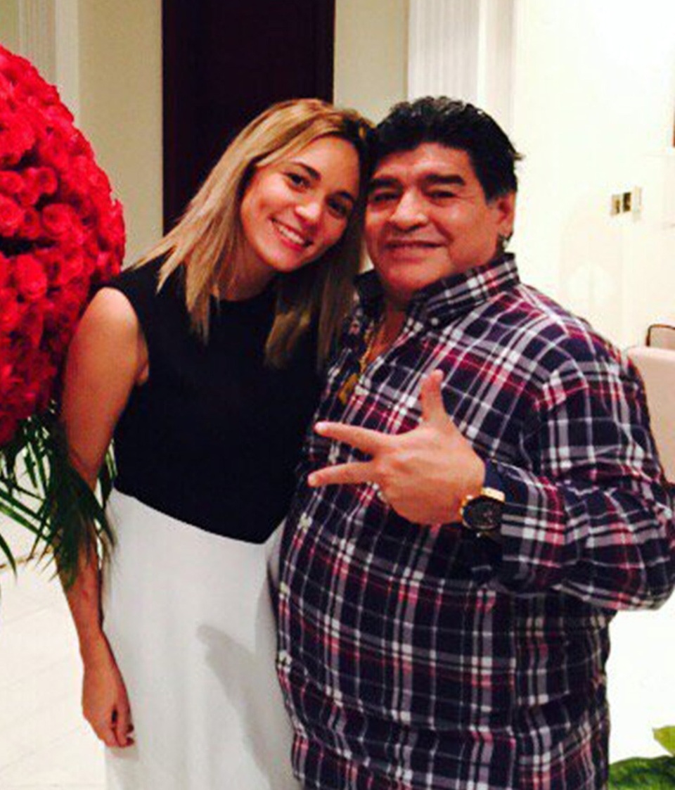 Maradona đã qua đời, bạn gái cũ vẫn ngang nhiên mạo danh tiêu tiền - 1 Maradona đã qua đời, bạn gái cũ vẫn ngang nhiên mạo danh tiêu tiền - 1