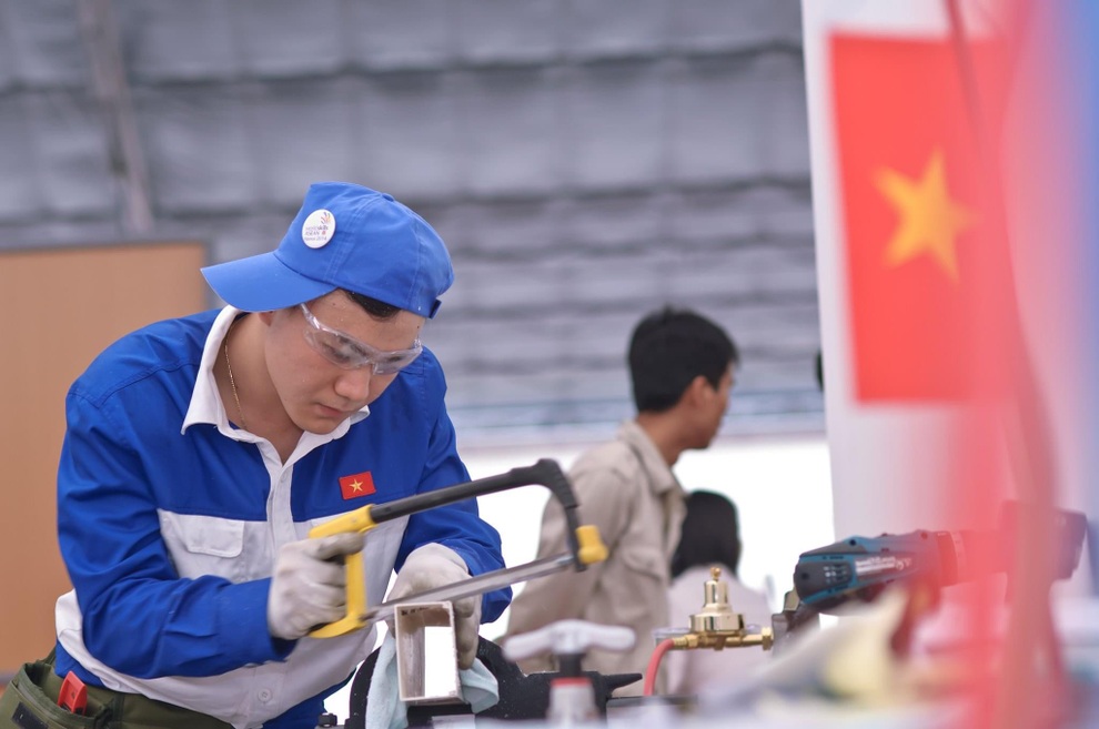 Ghi âm, ghi hình, lưu trữ đầy đủ diễn biến các buổi thi online một số nghề - 1 Ghi âm, ghi hình, lưu trữ đầy đủ diễn biến các buổi thi online một số nghề - 1