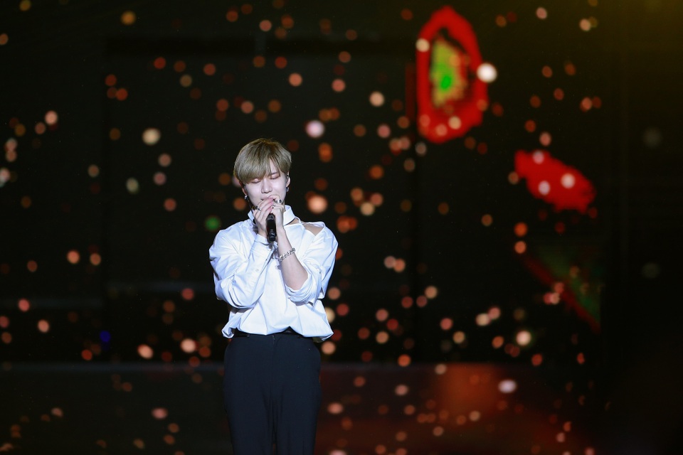 Ngắm lại màn trình diễn khiến fan phát cuồng của EXO-SC, Taemin - 20 Ngắm lại màn trình diễn khiến fan phát cuồng của EXO-SC, Taemin - 20