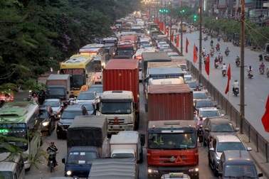 Cửa ngõ Hà Nội ùn tắc kinh hoàng khi người dân đổ về quê nghỉ lễ 30/4