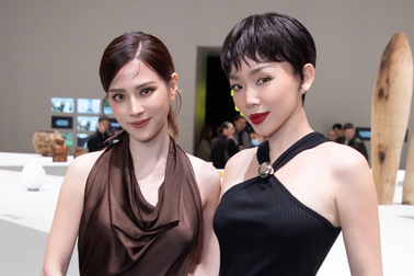 Tóc Tiên đọ dáng cùng mỹ nhân đẹp nhất Thái Lan, nhan sắc gây chú ý