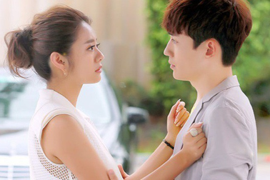 Bố vợ muốn tái hôn, tôi run lẩy bẩy khi lần đầu gặp mẹ kế tương lai