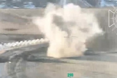 Xe quân sự Ukraine tấn công vùng Belgorod của Nga