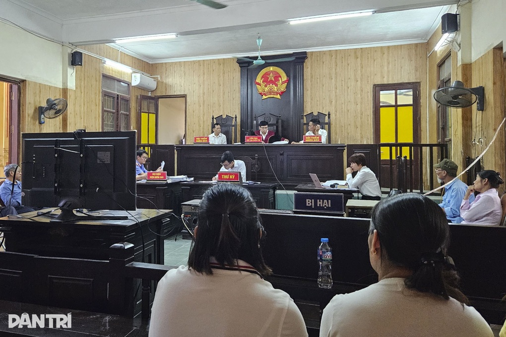 Nhận hơn 6 năm tù vì chọc mù mắt người khác vào 7 năm trước - 1 Nhận hơn 6 năm tù vì chọc mù mắt người khác vào 7 năm trước - 1