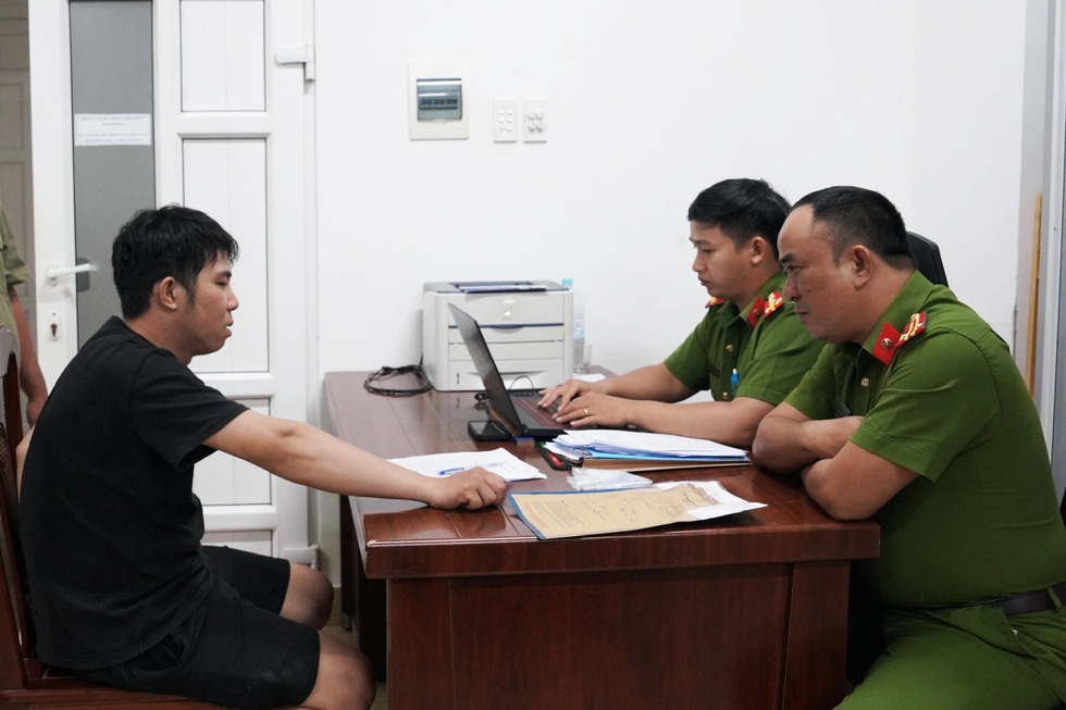 Tên trộm bí ẩn khoắng 3,2kg vàng và cuộc chiến cam go chống tội phạm - 4