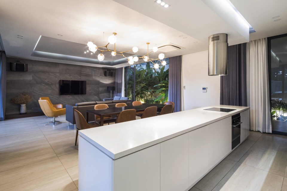 Biệt thự hơn 200m2 với khu vườn xanh như rừng nhiệt đới ở Sài Gòn - 9