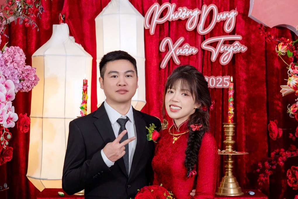 Lấy vợ  ở Đà Nẵng, chú rể Quảng Ninh rước dâu bằng máy bay - 1