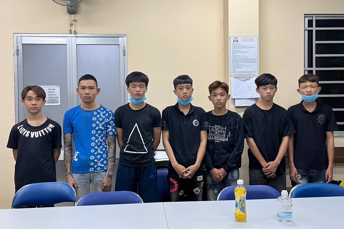 Thanh niên 18 tuổi cầm đầu băng cướp liên tỉnh - 2 Thanh niên 18 tuổi cầm đầu băng cướp liên tỉnh - 2