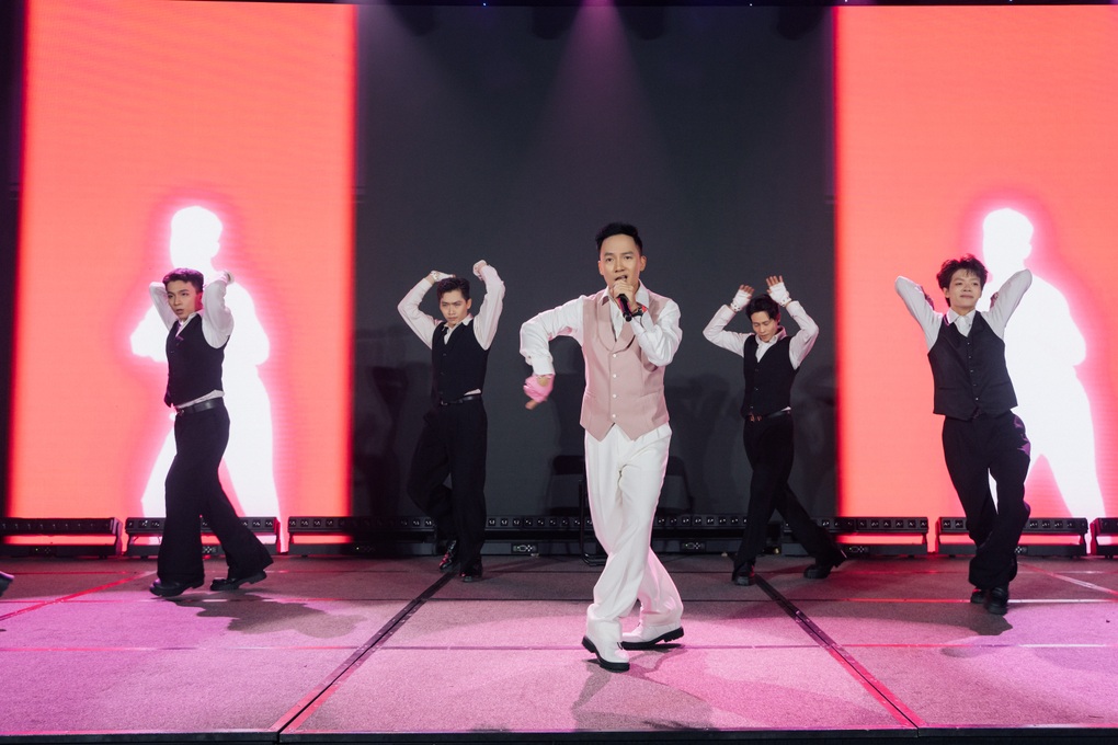 ラッパーのティエン・ダットが30年間の芸術の旅を語る - 2 Rapper Tiến Đạt trải lòng về hành trình 30 năm hoạt động nghệ thuật - 2