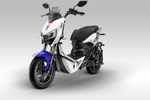 Xe máy điện Yadea X5 giá 22 triệu đồng, đấu Vinfast Impes, Pega Newtech...