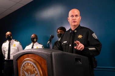 Phát ngôn gây phẫn nộ của cảnh sát Mỹ trong vụ 6 người gốc Á bị sát hại