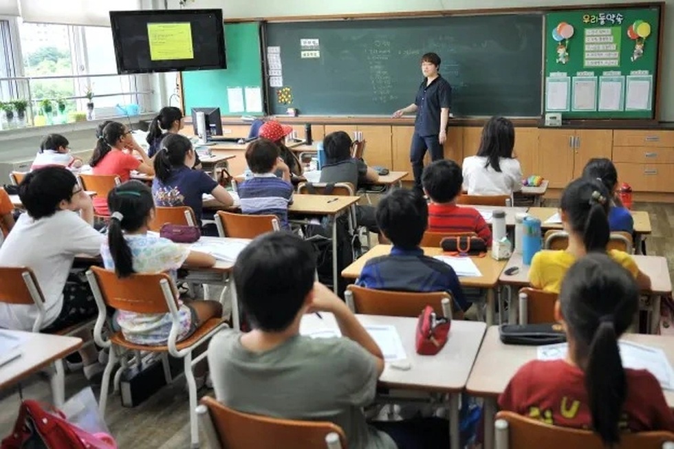 Vấn nạn giáo viên bị quấy rối, bạo hành tại Hàn Quốc - 4 Vấn nạn giáo viên bị quấy rối, bạo hành tại Hàn Quốc - 4