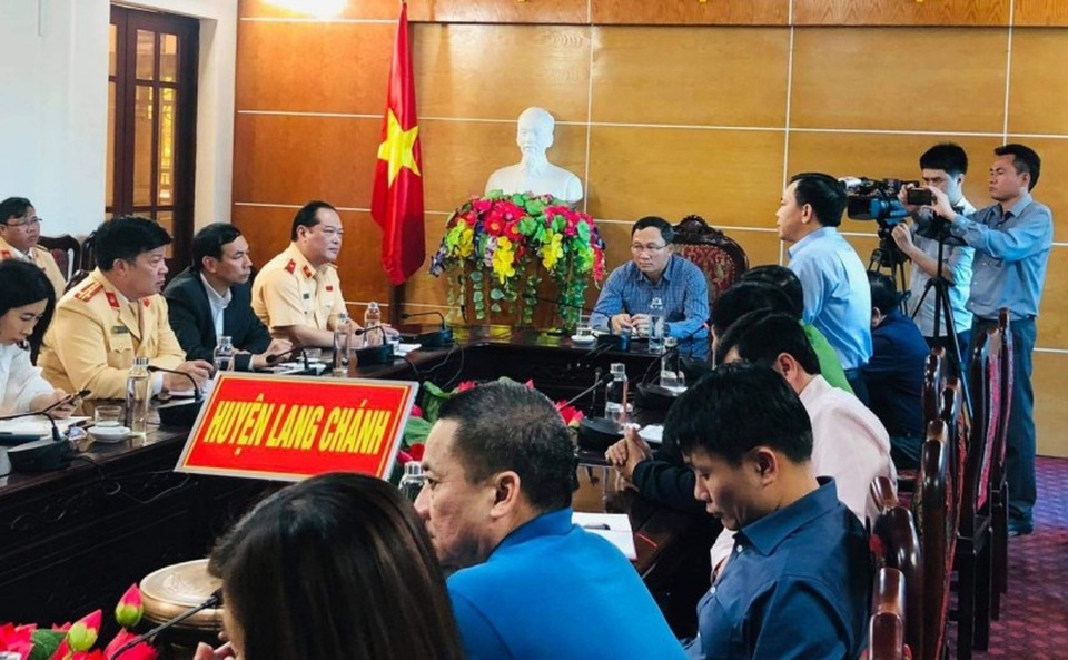 Vụ tai nạn 7 người tử vong: Tốc độ xe tải trước khi gặp nạn - 4 Vụ tai nạn 7 người tử vong: Tốc độ xe tải trước khi gặp nạn - 4
