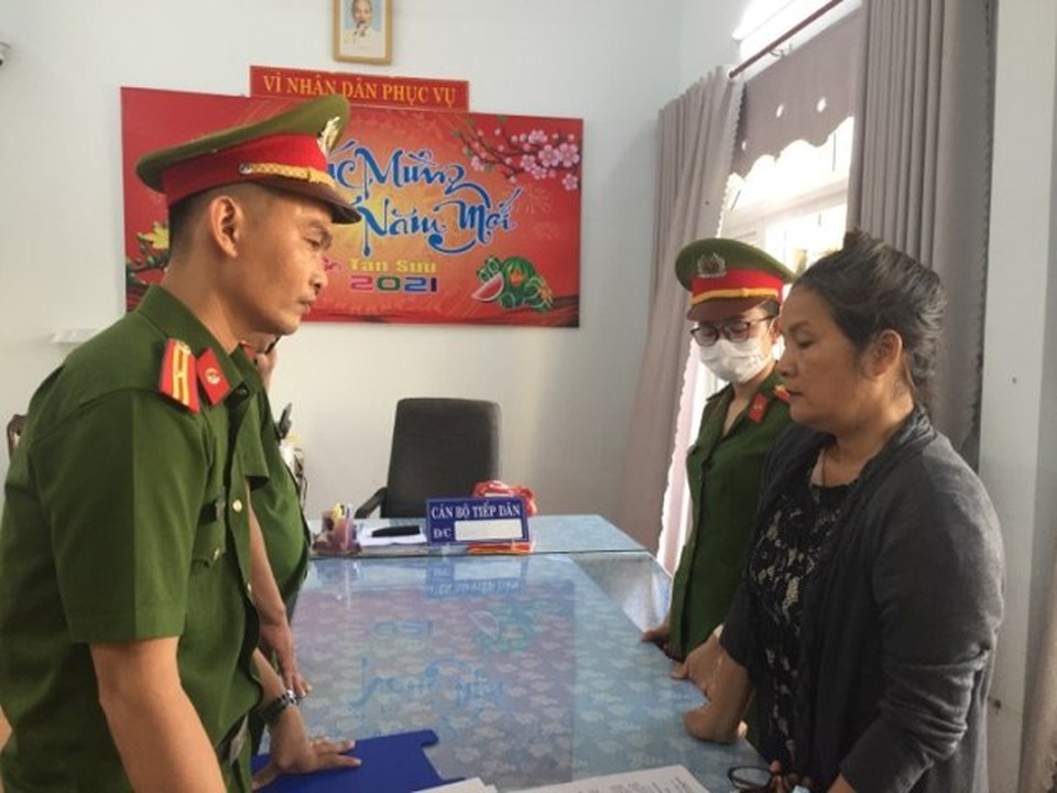 Vay tiền không trả rồi lừa bán đất, chiếm đoạt 1,7 tỷ đồng - 1 Vay tiền không trả rồi lừa bán đất, chiếm đoạt 1,7 tỷ đồng - 1