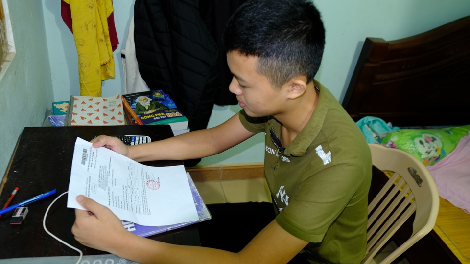 Nam sinh nghèo đạt 27,4 điểm mất cơ hội vào trường quân đội vì lỗi máy tính - 2 Nam sinh nghèo đạt 27,4 điểm mất cơ hội vào trường quân đội vì lỗi máy tính - 2
