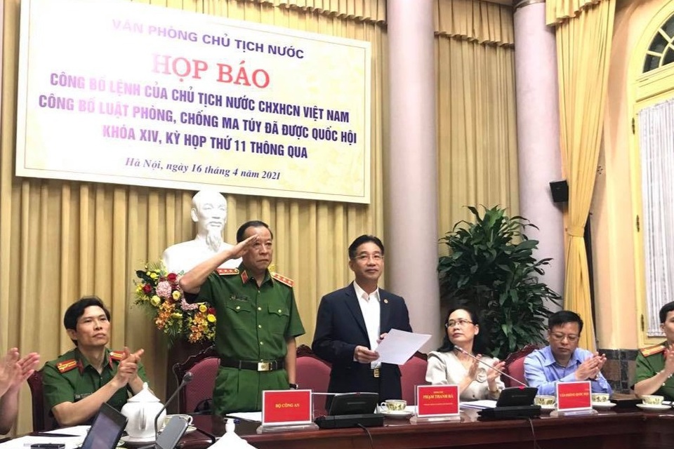 Thứ trưởng Bộ Công an phân tích về vụ động lắc ở bệnh viện tâm thần - 1 Thứ trưởng Bộ Công an phân tích về vụ động lắc ở bệnh viện tâm thần - 1