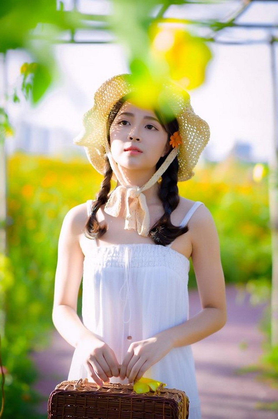 Nữ sinh Hà thành “gieo thương nhớ” với góc nghiêng xinh đẹp - 2 Nữ sinh Hà thành “gieo thương nhớ” với góc nghiêng xinh đẹp - 2