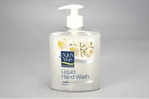 Đình chỉ lưu hành, thu hồi nước rửa tay dưỡng da không đạt chất lượng