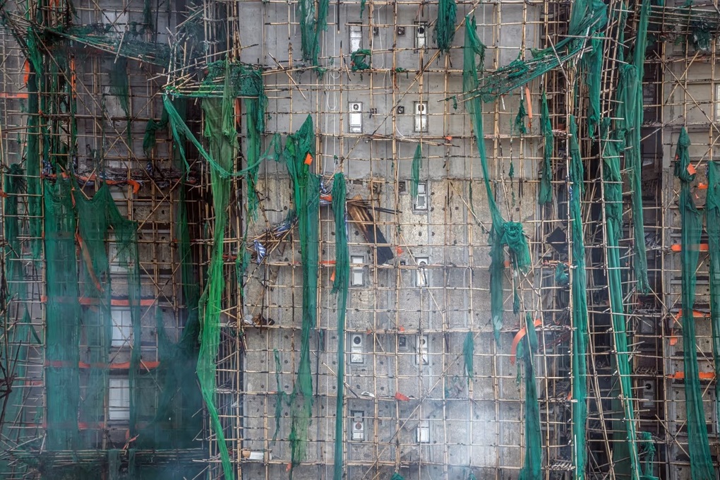 Vì sao lửa lan nhanh trong vụ cháy chung cư Hong Kong khiến 55 người chết? - 2 Vì sao lửa lan nhanh trong vụ cháy chung cư Hong Kong khiến 55 người chết? - 2