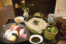 Khám phá bí quyết ăn nhiều tinh bột mà không béo của người Nhật