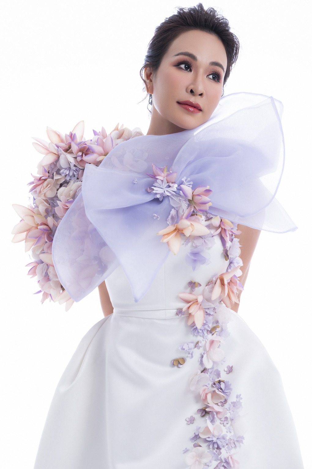 Lộ diện 4 nghệ sĩ thi Đạp gió bản Việt, Thu Phương nói gì về đối thủ? - 2 Lộ diện 4 nghệ sĩ thi Đạp gió bản Việt, Thu Phương nói gì về đối thủ? - 2