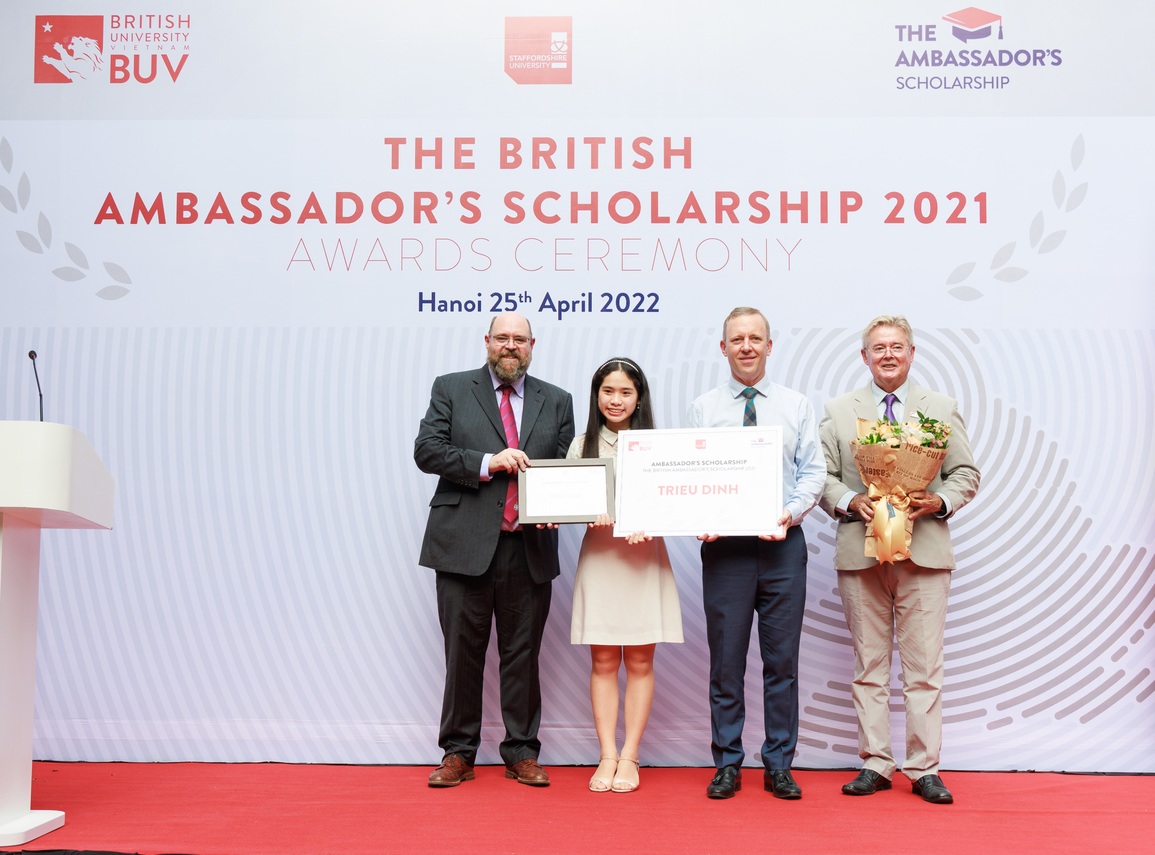 Những gương mặt xuất sắc trở thành quán quân Học bổng đại sứ Vương Quốc Anh - 2