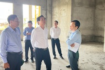 Khắc phục khó khăn, tái khởi động bệnh viện nghìn tỷ "trùm mền" ở Cần Thơ