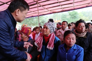 Chủ tịch Quảng Bình lên các bản làng lắng nghe nguyện vọng của dân