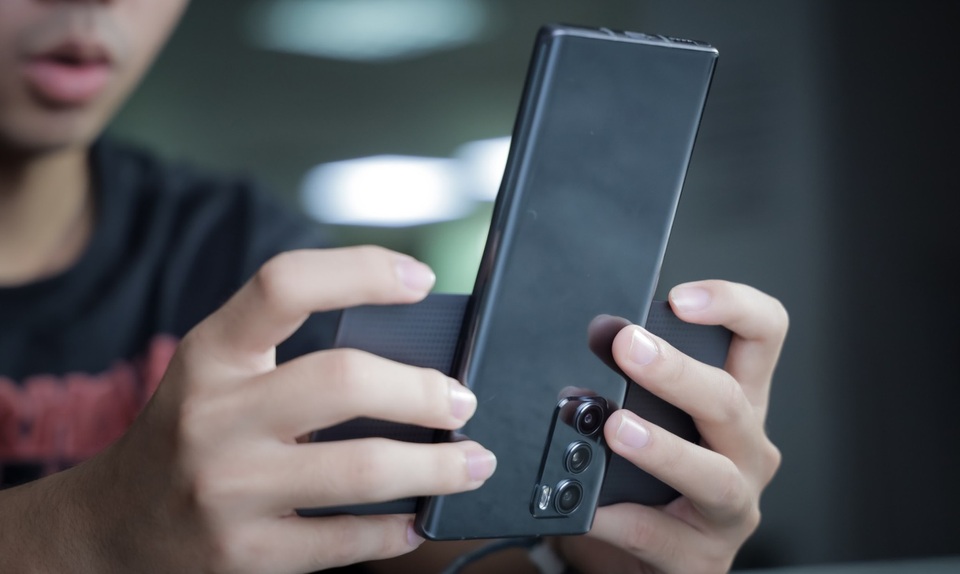 Trải nghiệm LG Wing: Smartphone xoay hình chữ T, giá hơn 17 triệu đồng - 9