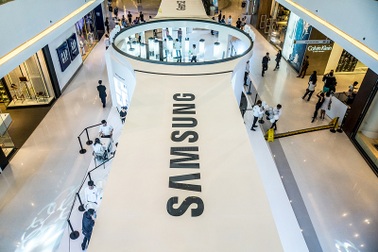 Samsung gây ấn tượng với đồng hồ khổng lồ