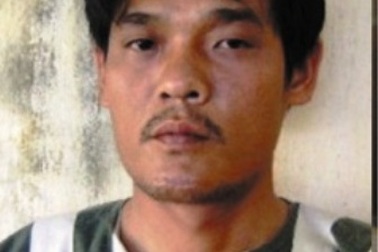 Khởi tố kẻ chém trọng thương vợ con và mẹ ruột