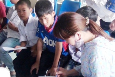 Vụ học sinh nhập viện sau uống sữa: Do ngộ độc thực phẩm