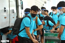 Đội tuyển Việt Nam rời TPHCM, sang Singapore dự AFF Cup 2020