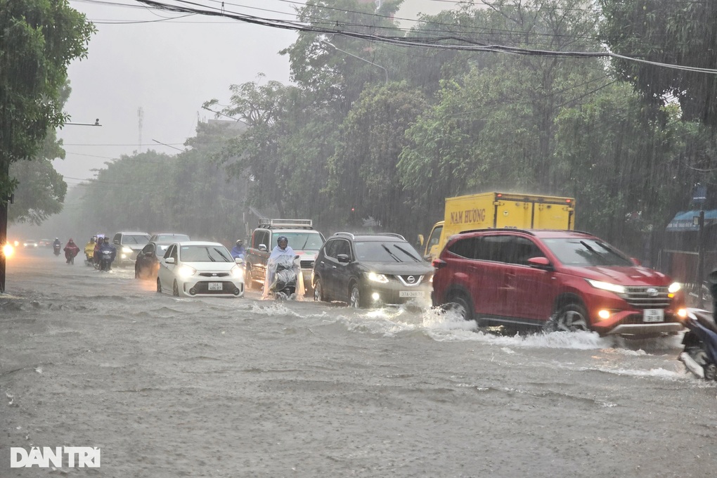 Nghệ An ngập lụt, sạt lở nhiều nơi - 1