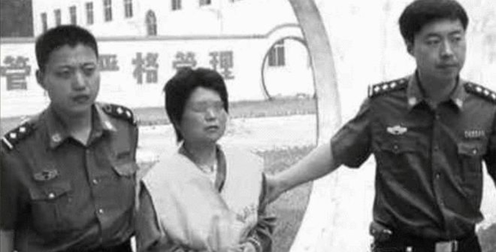 Một phụ nữ giải hạn, 18 người tử vong - 1 Một phụ nữ giải hạn, 18 người tử vong - 1