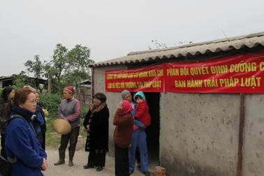 Phản đối quyết định cưỡng chế, một người dân đòi tự tử