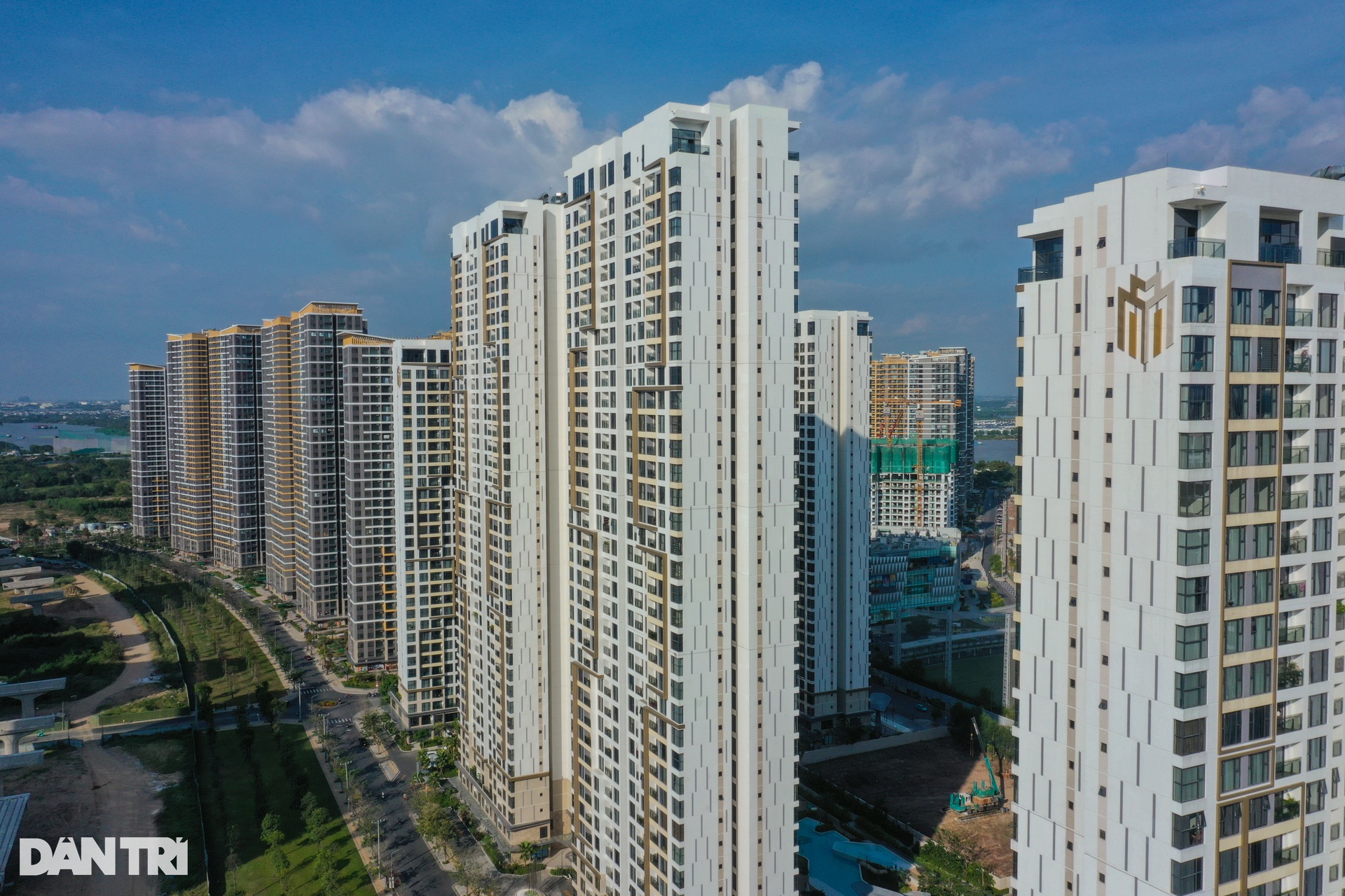 Hiện trạng loạt tuyến đường đi qua khu đô thị lớn tại TP Thủ Đức, TPHCM - 13 Hiện trạng loạt tuyến đường đi qua khu đô thị lớn tại TP Thủ Đức, TPHCM - 13
