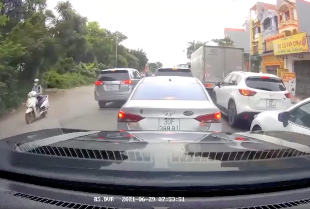 Chung tay tìm lại ý thức cho tài xế khôn lỏi khi tham gia giao thông - 1