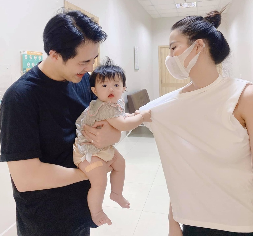 Anh Dũng công khai ảnh nắm tay Trương Ngọc Ánh tình tứ - 4 Anh Dũng công khai ảnh nắm tay Trương Ngọc Ánh tình tứ - 4