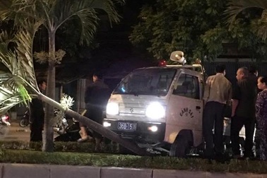 Xe công an phường tông chết một phụ nữ