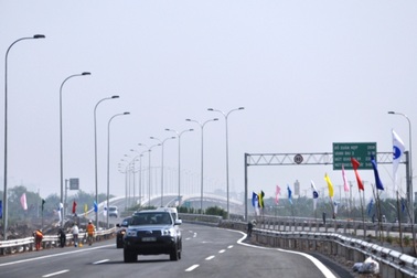 Đề xuất tăng phí cao tốc gấp 2 lần trong giờ cao điểm