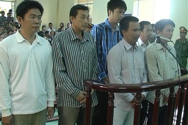 Tham gia cá độ bóng đá, 6 bị cáo “chia” nhau 84 tháng tù giam