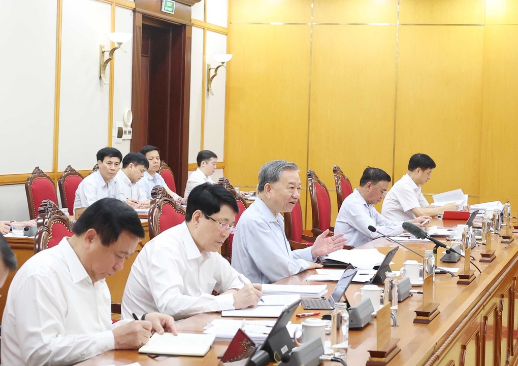 Bộ Chính trị: Sáp nhập tỉnh đồng thời với hợp nhất xã ở nơi đủ điều kiện - 2 Bộ Chính trị: Sáp nhập tỉnh đồng thời với hợp nhất xã ở nơi đủ điều kiện - 2