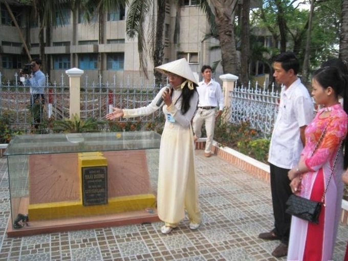 Bảo tàng Bạc Liêu giới thiệu du khách về đồng hồ Thái Dương kỳ lạ & duy nhất ở Bạc Liêu.