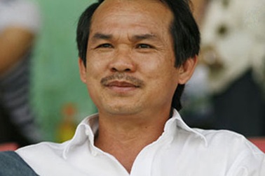 “Thời trang” của Bầu Đức qua năm tháng