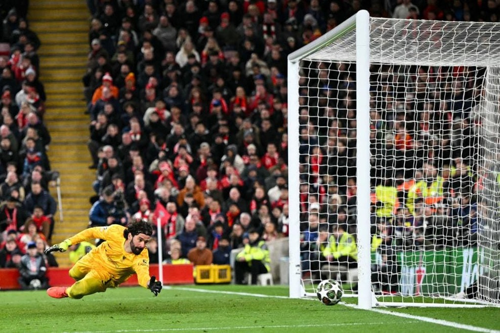 Đánh bại Liverpool, PSG tiến vào tứ kết Champions League - 2 Đánh bại Liverpool, PSG tiến vào tứ kết Champions League - 2