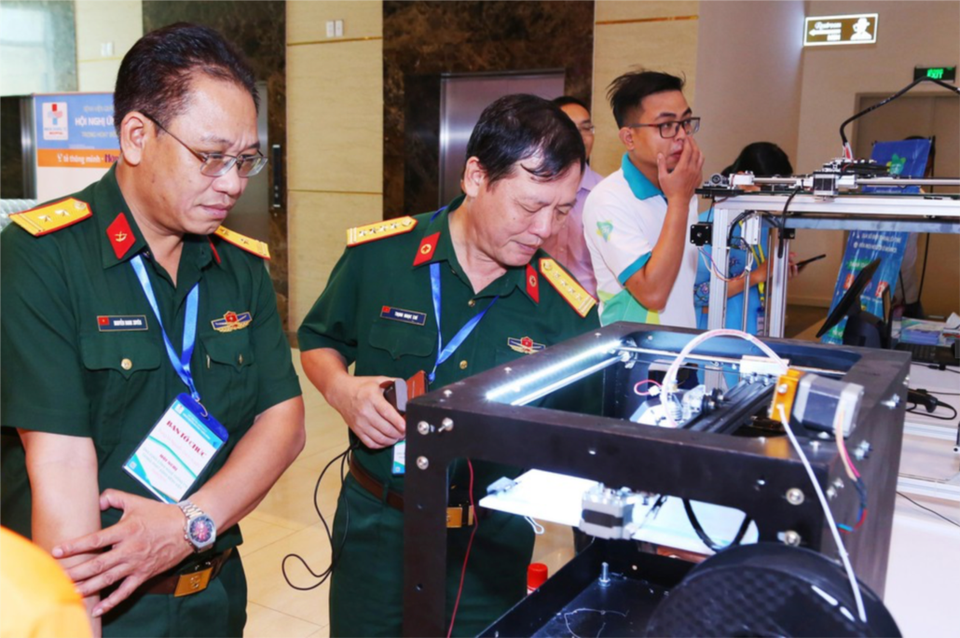 Thử nghiệm robot khử khuẩn phòng cách ly Covid-19 - 1 Thử nghiệm robot khử khuẩn phòng cách ly Covid-19 - 1
