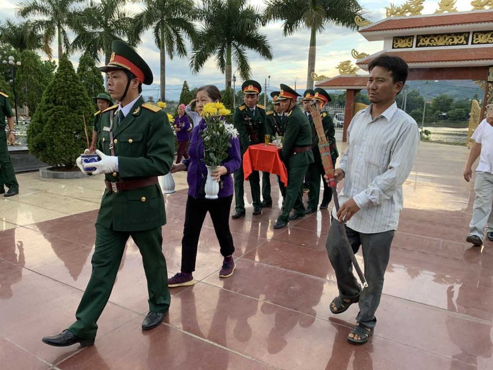 Tìm thấy hố chôn 17 liệt sĩ thuộc tiểu đoàn đặc công 404 - 5 Tìm thấy hố chôn 17 liệt sĩ thuộc tiểu đoàn đặc công 404 - 5