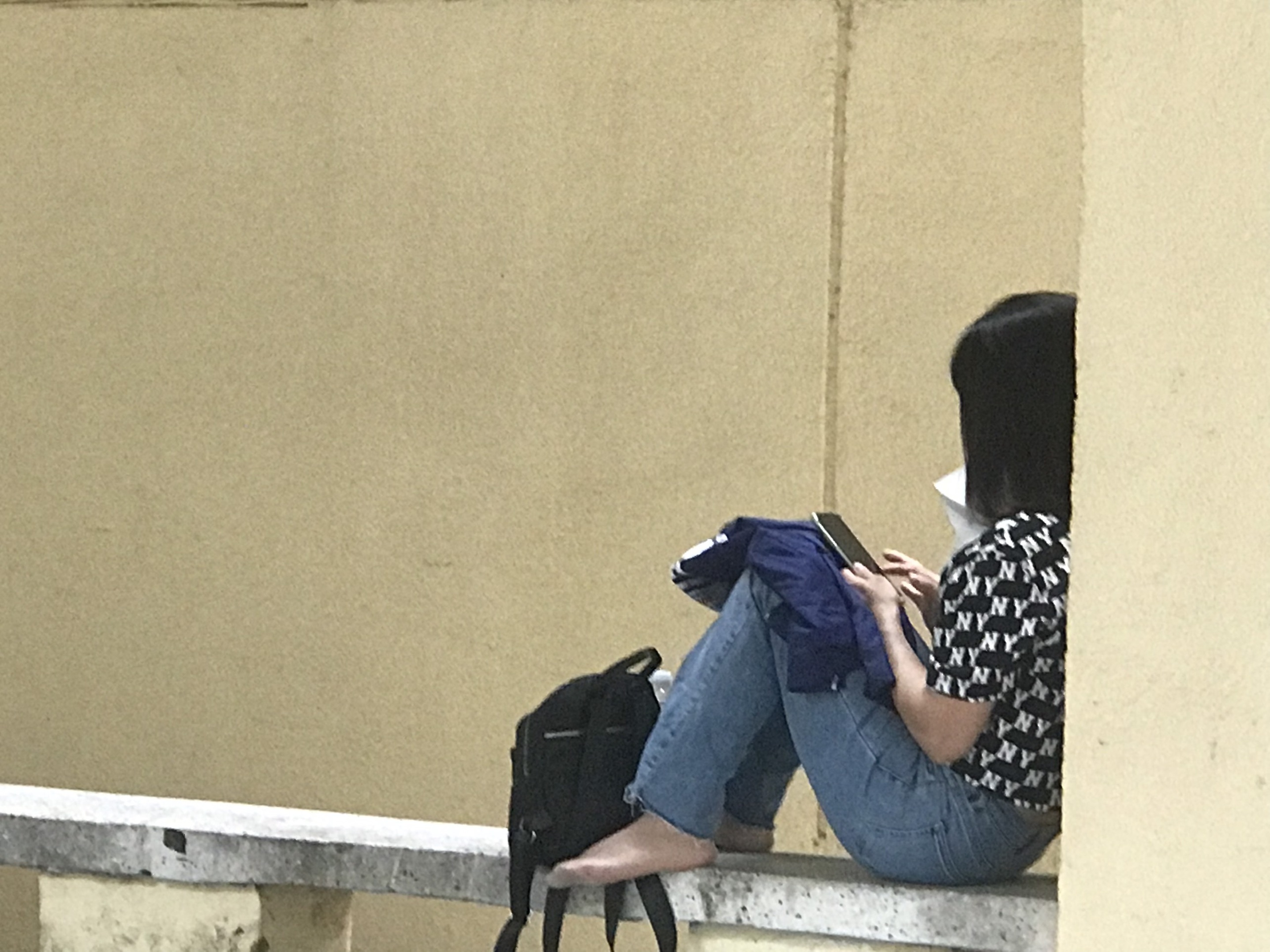 Thí sinh gặm bánh mì, lều chõng thi đánh giá năng lực Trường ĐH Sư Phạm - 12 Thí sinh gặm bánh mì, lều chõng thi đánh giá năng lực Trường ĐH Sư Phạm - 12